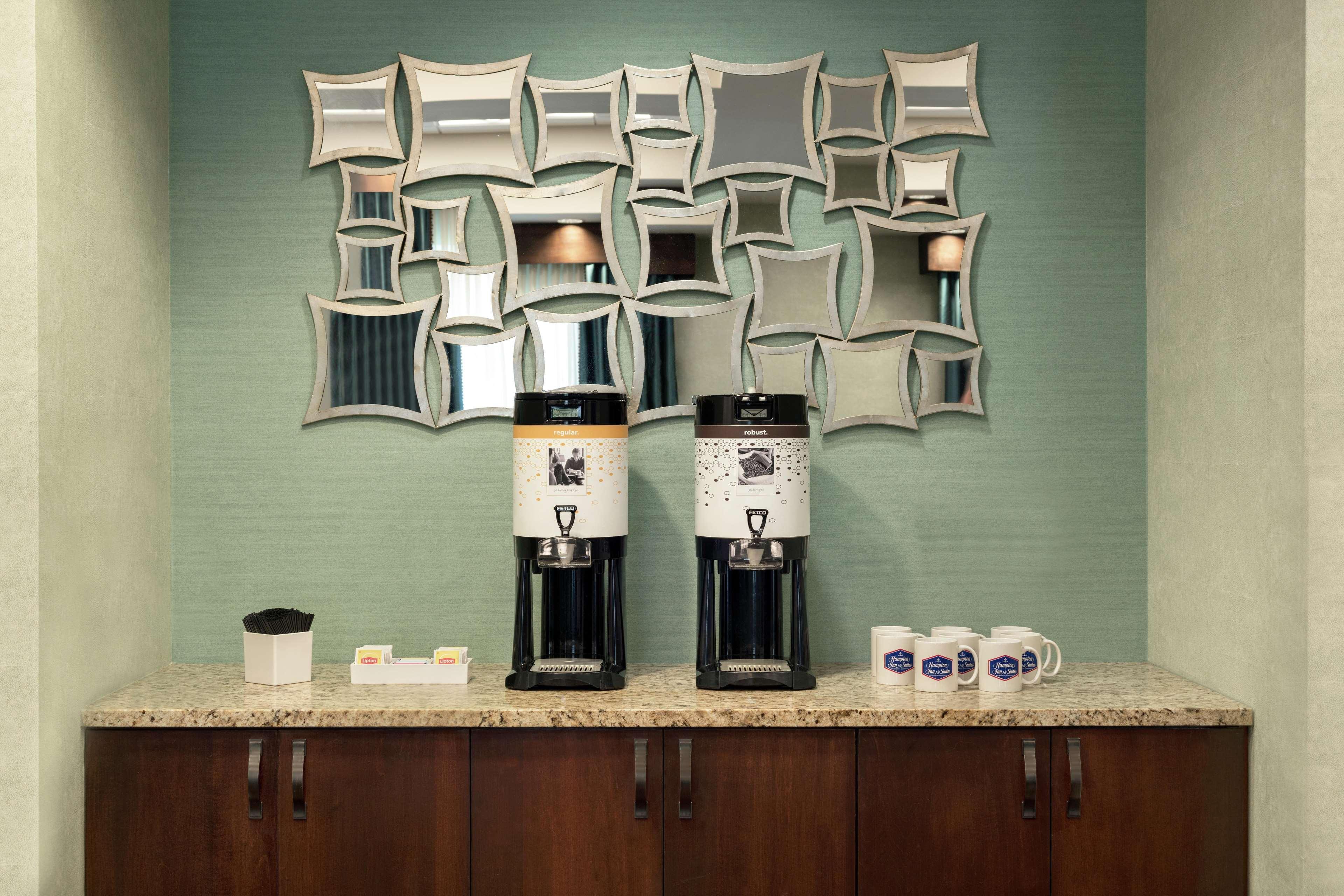 Hampton Inn & Suites Wilmington Christiana Newark Buitenkant foto