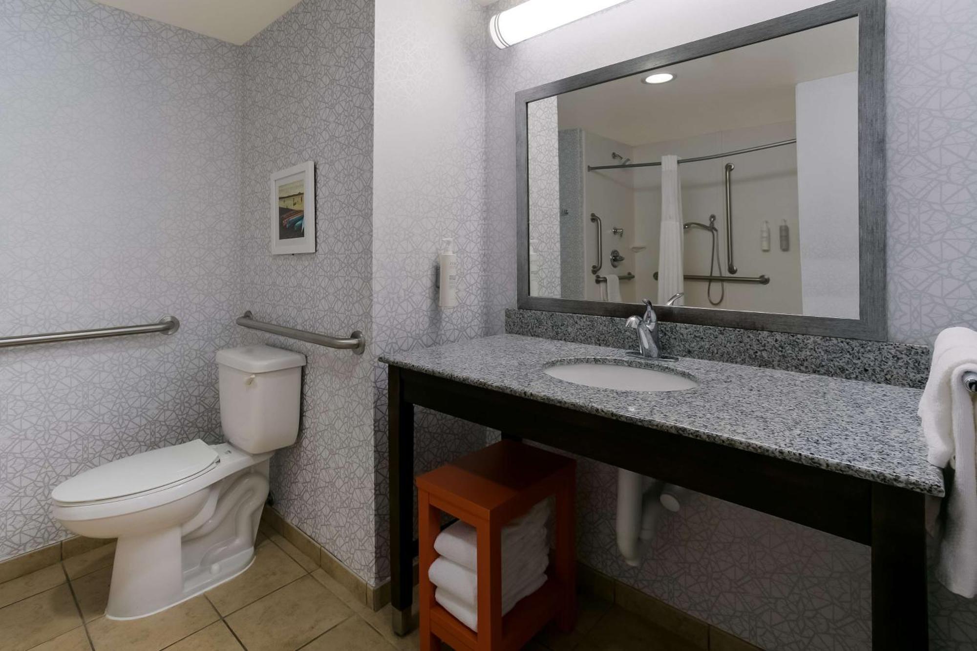 Hampton Inn & Suites Wilmington Christiana Newark Buitenkant foto