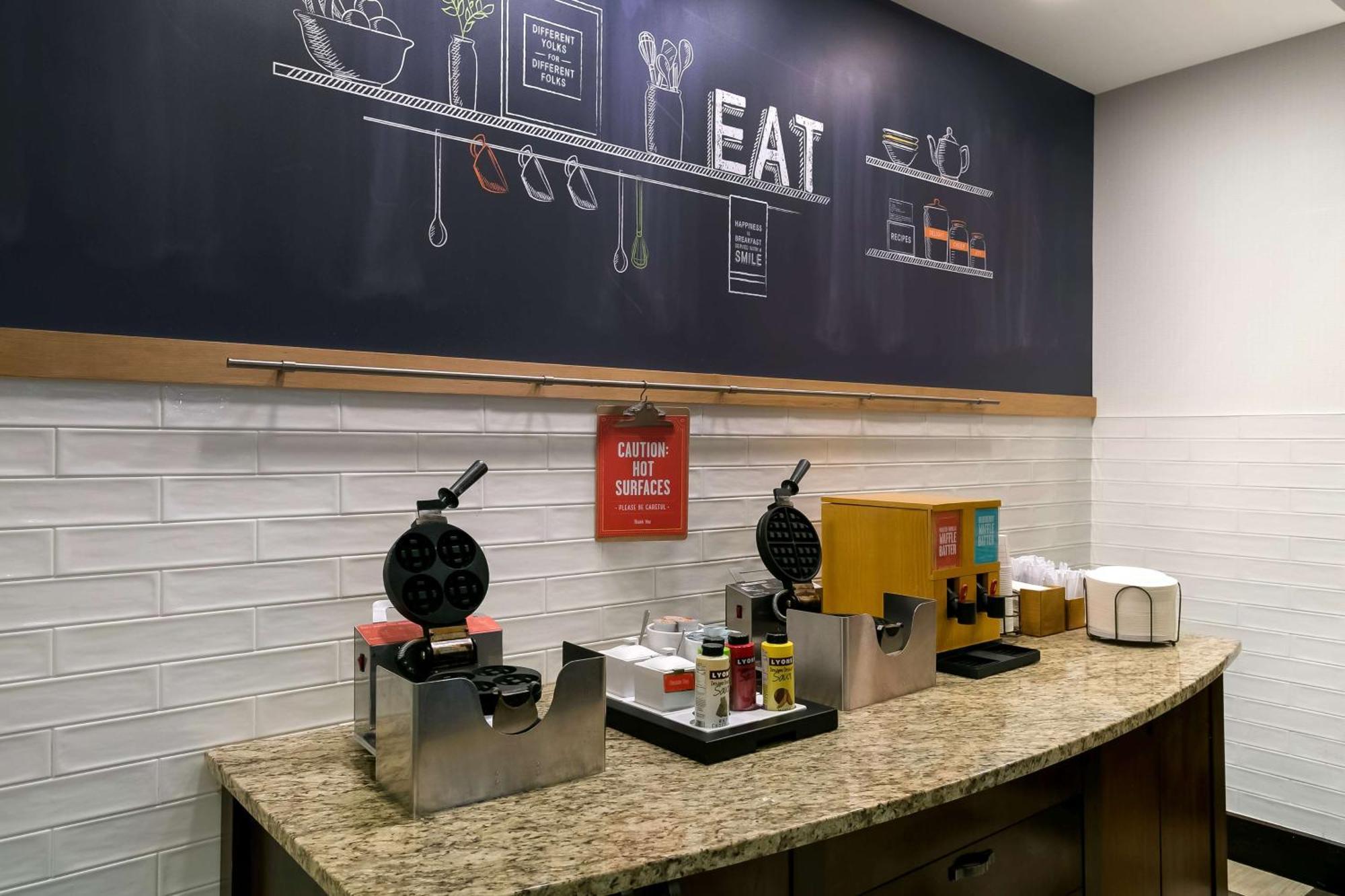 Hampton Inn & Suites Wilmington Christiana Newark Buitenkant foto